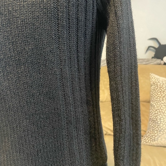 Women’s Forever 21 fur zip up sweater - Picture 7 of 13